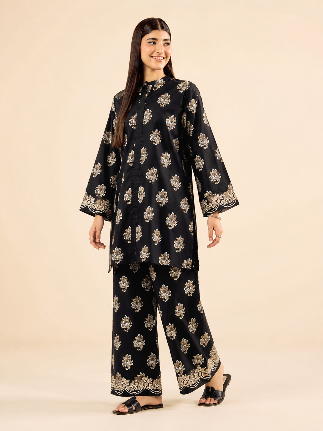Elegant Printed 2-Piece Co-Ord Set with Sleeveless Shirt 1 Elegant Printed 2-Piece